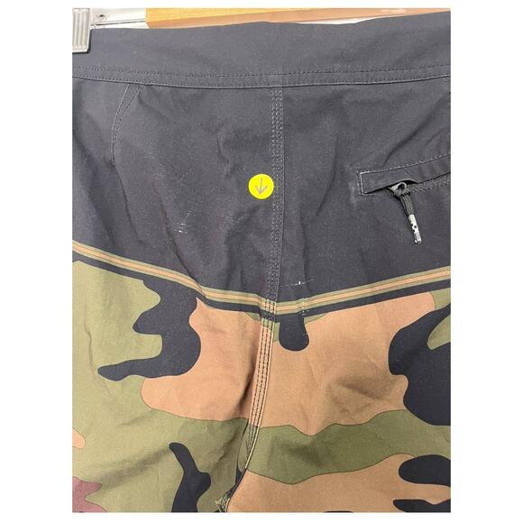Vans Board Shorts Mens 32 Green Camouflage Black Swim Trunks Pocket Beach Cruise - Picture 3 of 15
